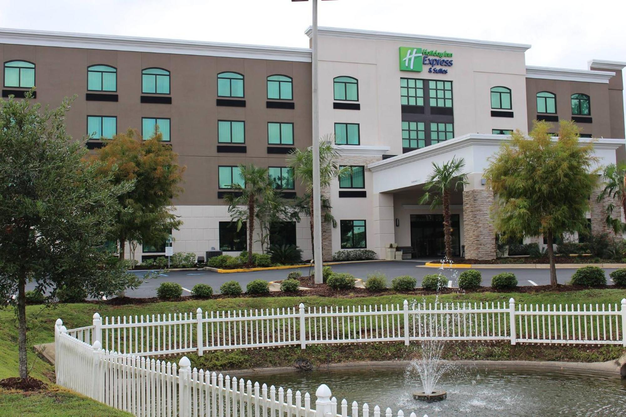 Holiday Inn Express & Suites Mobile West I-10, An Ihg Hotel Tillmans Corner Esterno foto